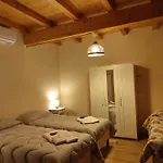 Casale La Rosa Azzurra Κατάλυμα σε φάρμα